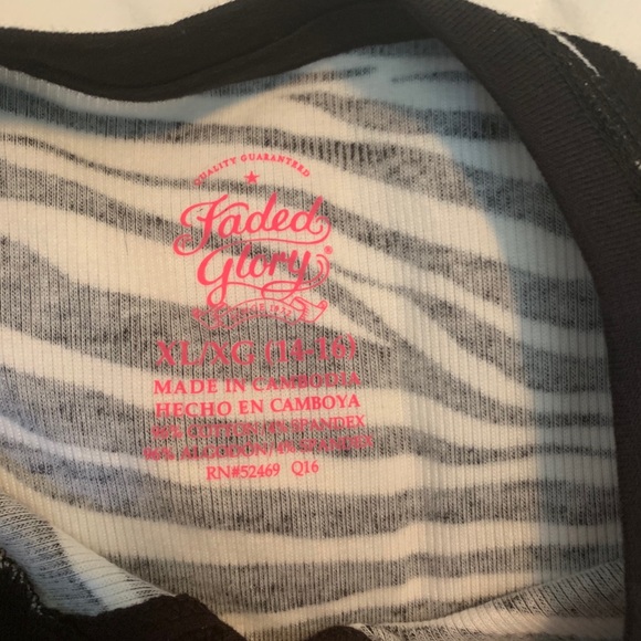 Zebra print long sleeve shirt - Picture 2 of 5